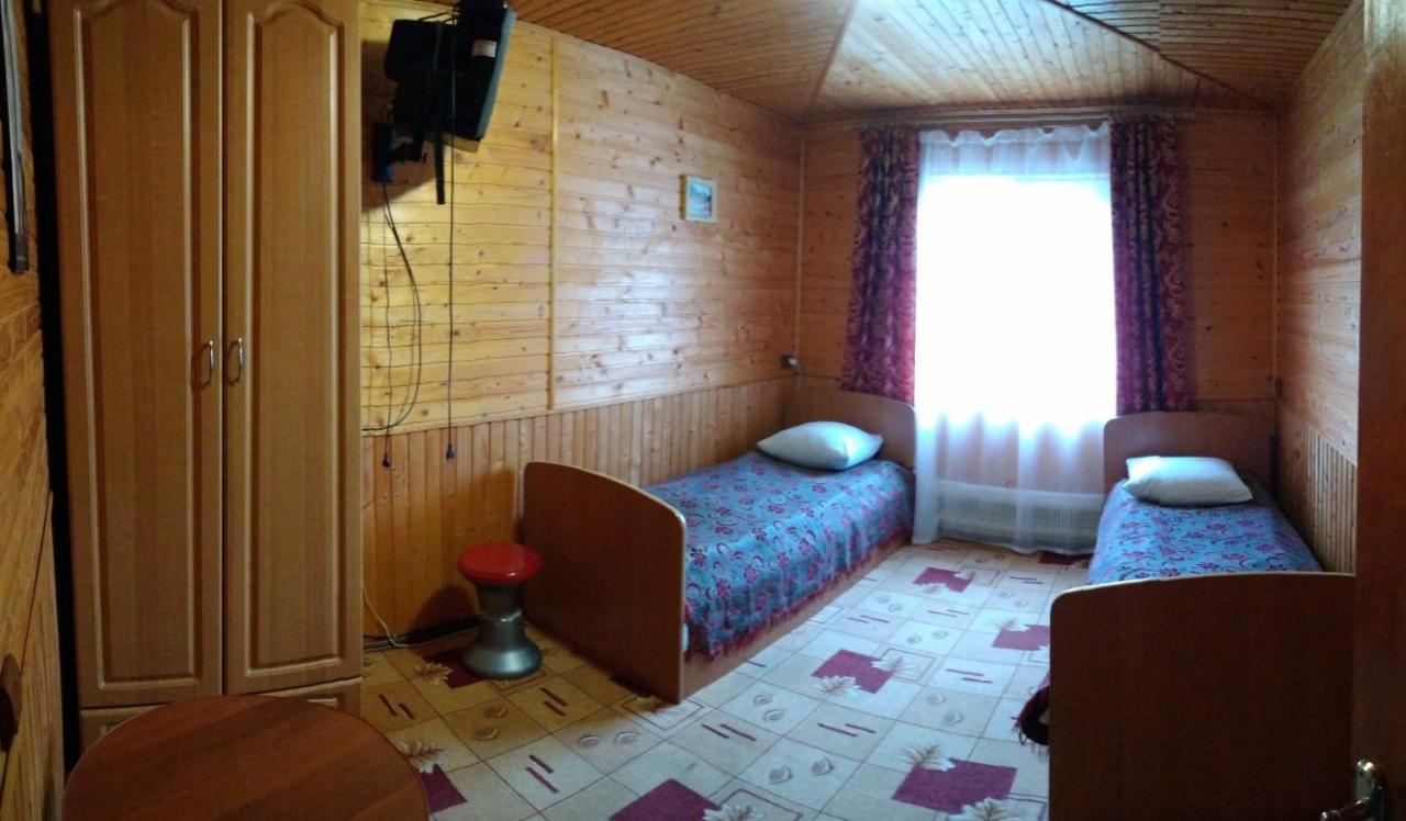 Під Лісом У Гіда Villa Iaremcea Exterior foto